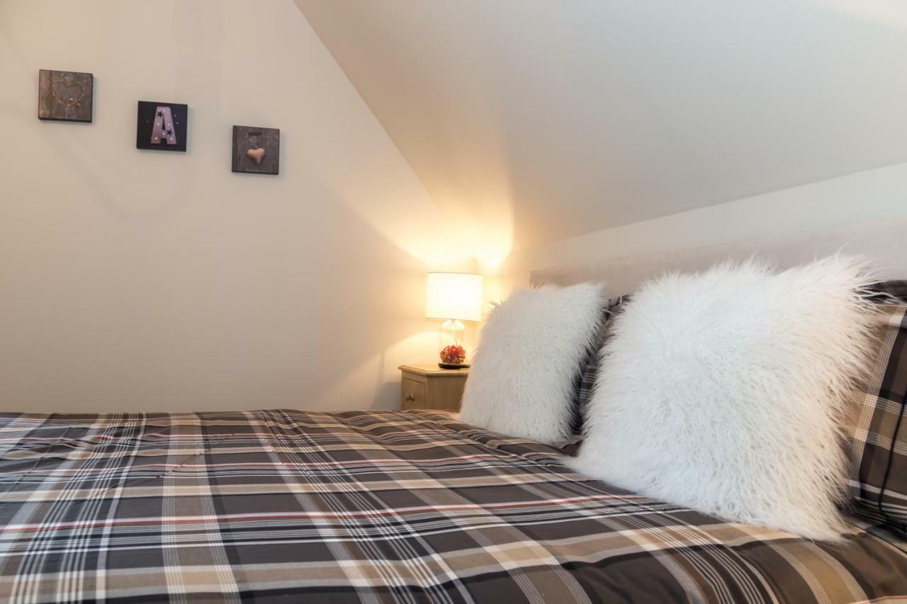 Les Chambres Chez Christine Оттрот Екстер'єр фото