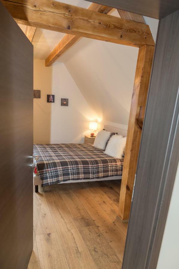 Les Chambres Chez Christine Оттрот Екстер'єр фото